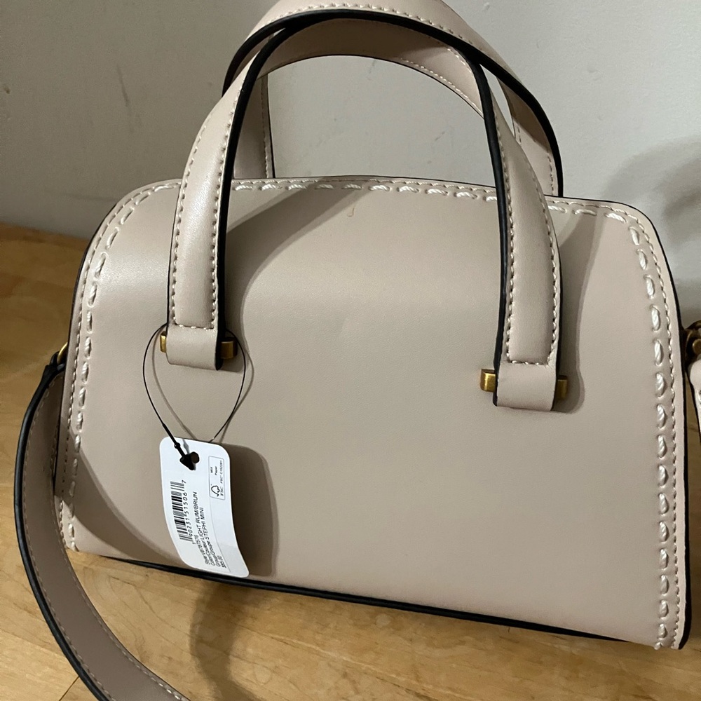 GUESS Mini Satchel 🆕 - Picture 9 of 16